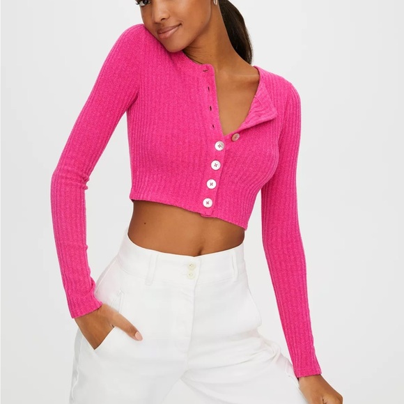 Aritzia Tops - Aritzia Wilfred Free Halo Top